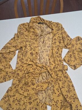 Mustard Yellow Floral Duster Trench with Tie Belt. Womens Large.